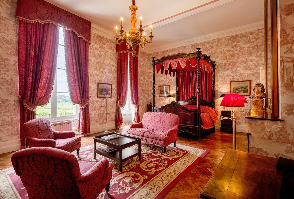 Chateau Fombrauge Saint-Christophe-des-Bardes Rom bilde